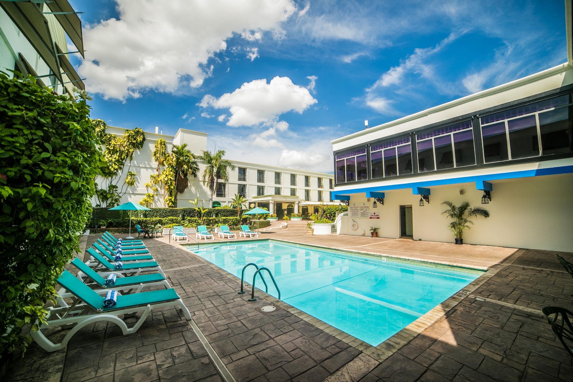 The Knutsford Court Hotel Кінгстон Екстер'єр фото