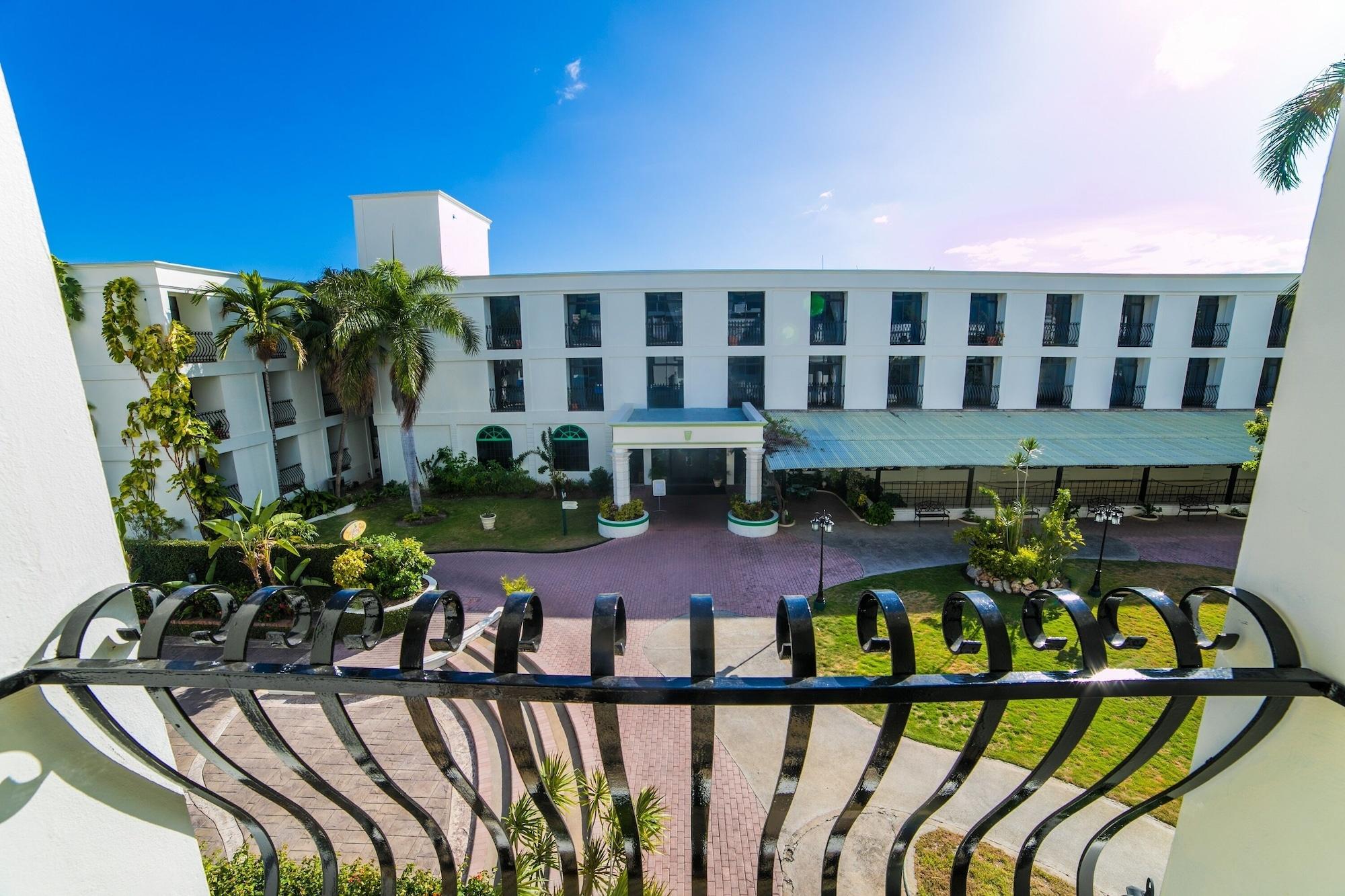 The Knutsford Court Hotel Кінгстон Екстер'єр фото