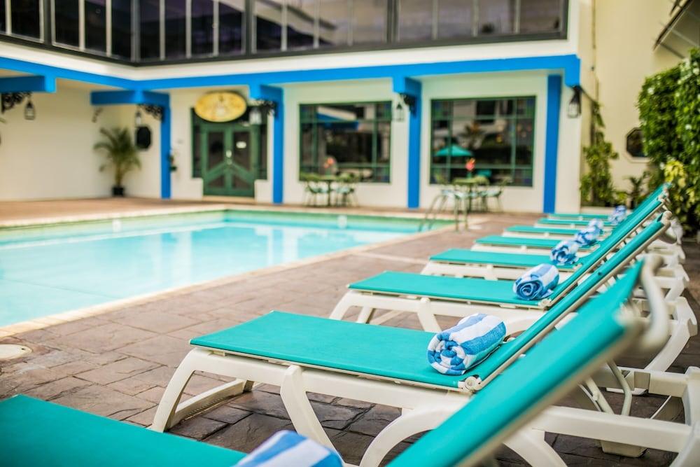 The Knutsford Court Hotel Кінгстон Екстер'єр фото
