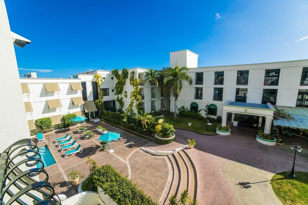 The Knutsford Court Hotel Кінгстон Екстер'єр фото