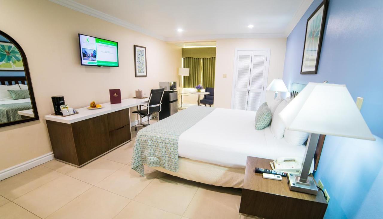 The Knutsford Court Hotel Кінгстон Екстер'єр фото